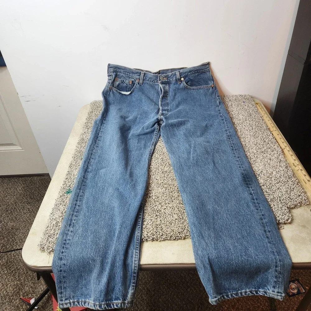 Vintage Levis 501 Jeans Men 40x30 Blue Denim Straight Leg Button Fly Made in USA